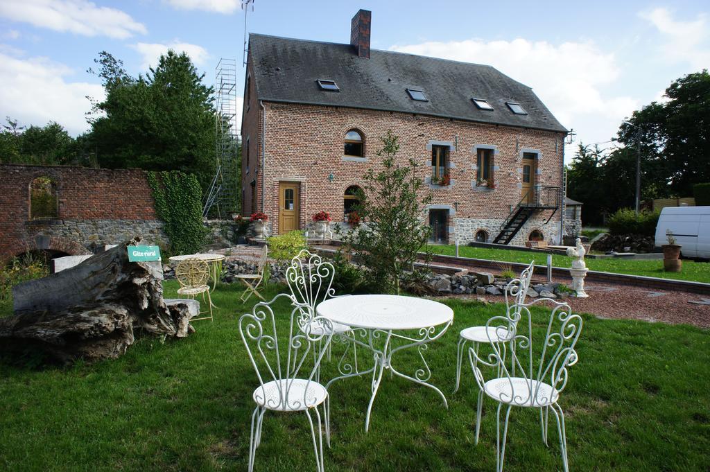 Aux Logis De La Solre Bed & Breakfast Ferrière-la-Petite Dış mekan fotoğraf