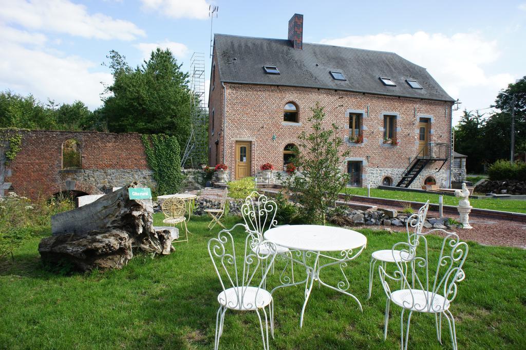 Aux Logis De La Solre Bed & Breakfast Ferrière-la-Petite Dış mekan fotoğraf