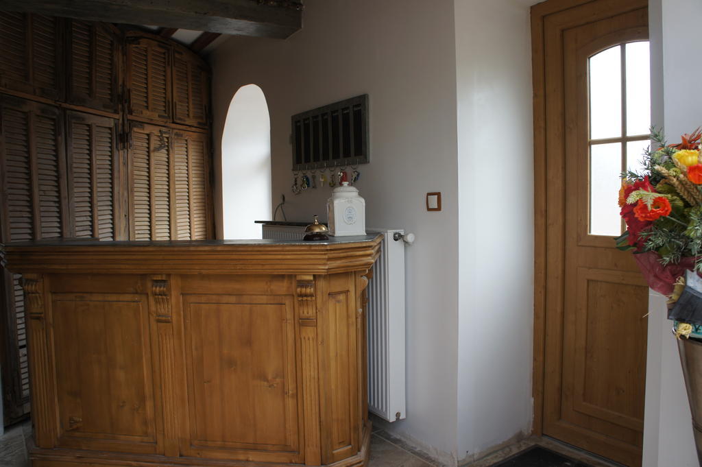 Aux Logis De La Solre Bed & Breakfast Ferrière-la-Petite Dış mekan fotoğraf