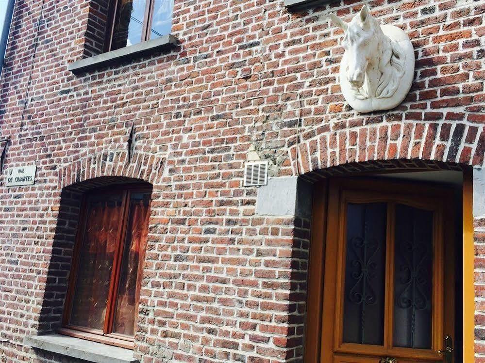 Aux Logis De La Solre Bed & Breakfast Ferrière-la-Petite Dış mekan fotoğraf