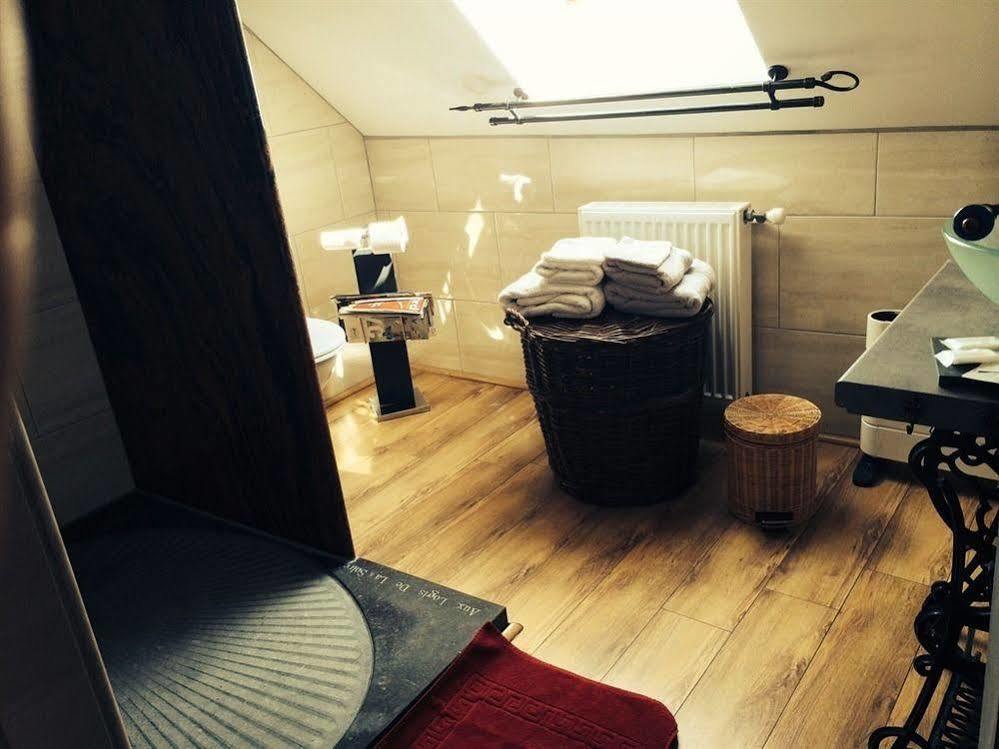 Aux Logis De La Solre Bed & Breakfast Ferrière-la-Petite Dış mekan fotoğraf